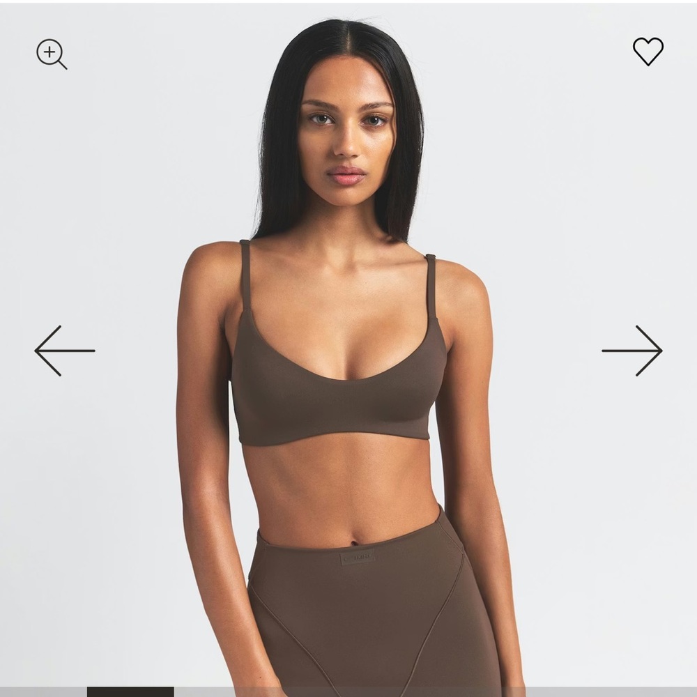 SKIMS Scoop Bralette in Chocolate
